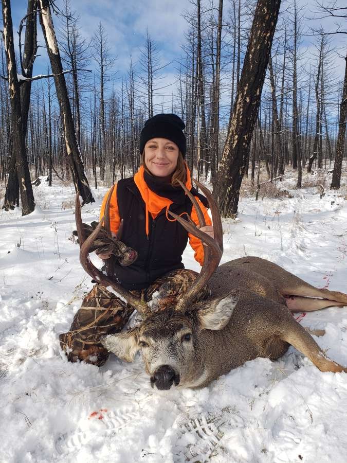 Headshot of Samantha Reed, archery expert guide.